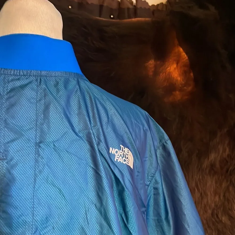 The north face windbreaker XL (4300)